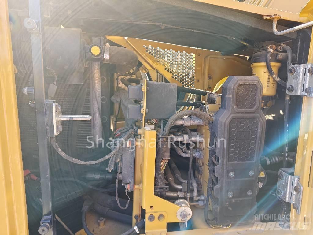 CAT 307,5 حفارات وسط 7 طن - 12 طن
