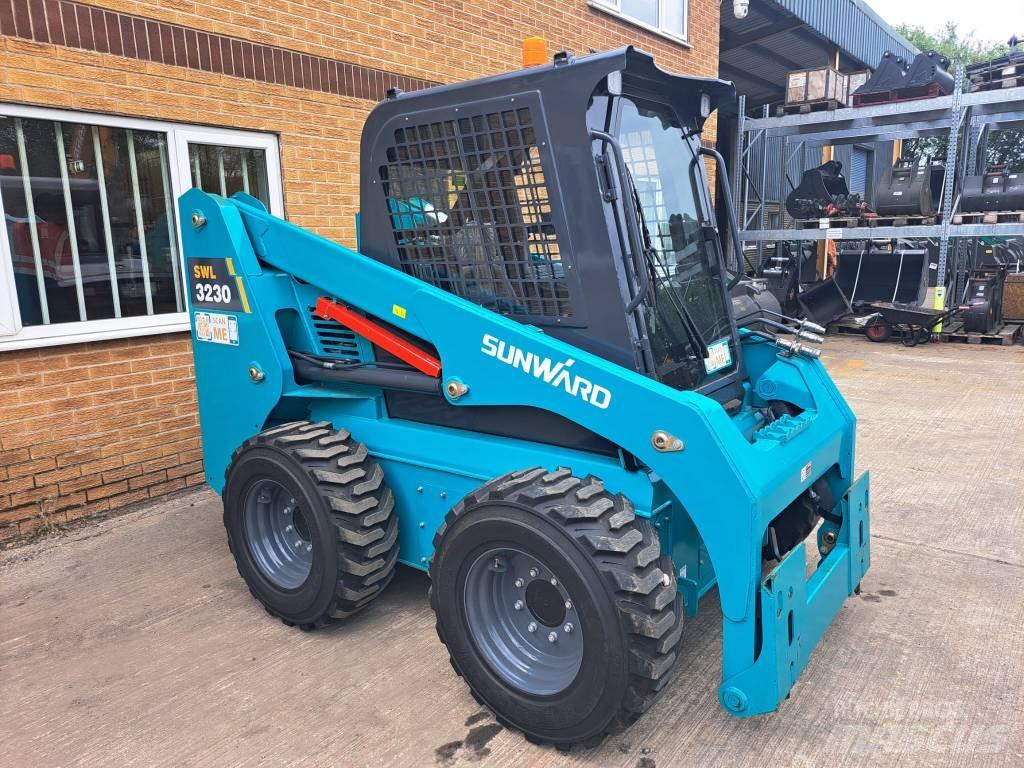 Sunward SWL 3230 لوادر انزلاقية التوجيه