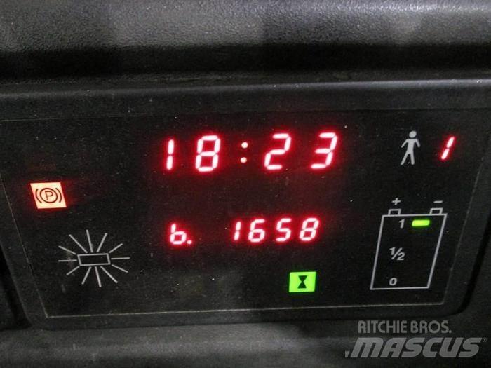 BT RRE 120M شاحنة مناولة