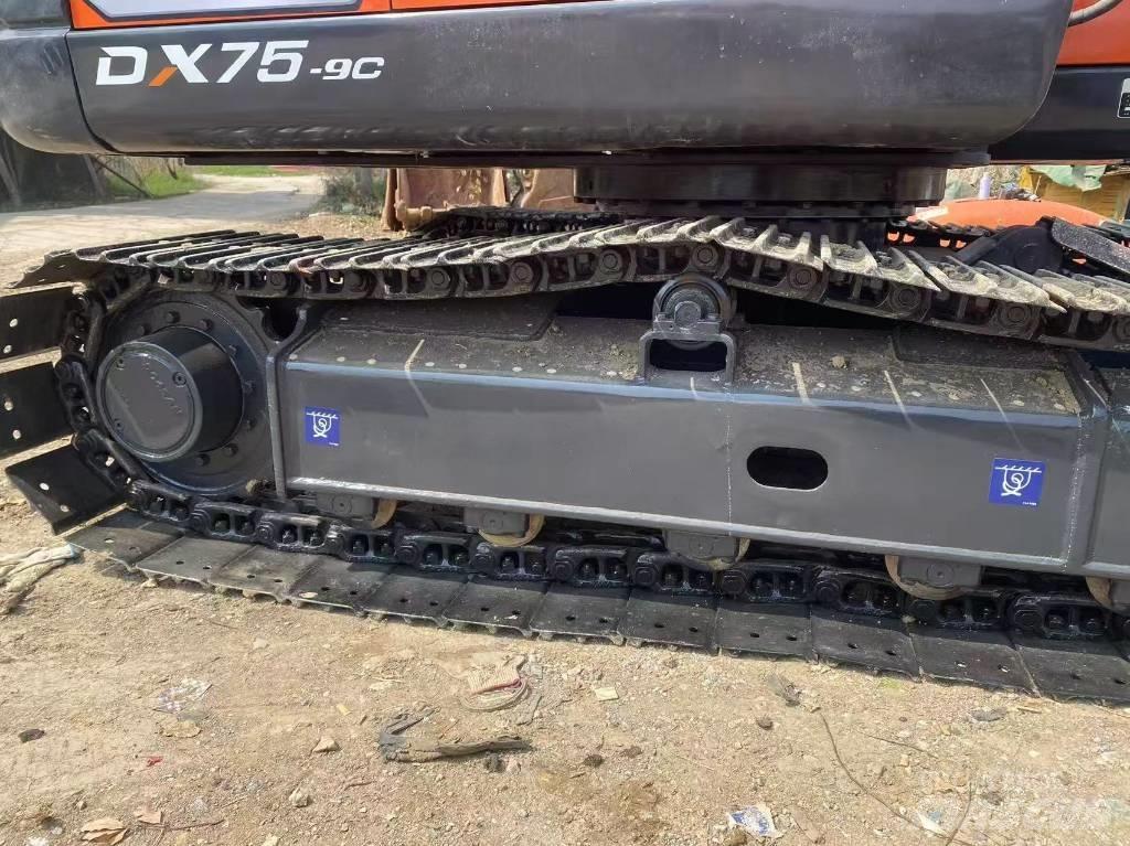 Doosan DX 75-9 C حفارات وسط 7 طن - 12 طن