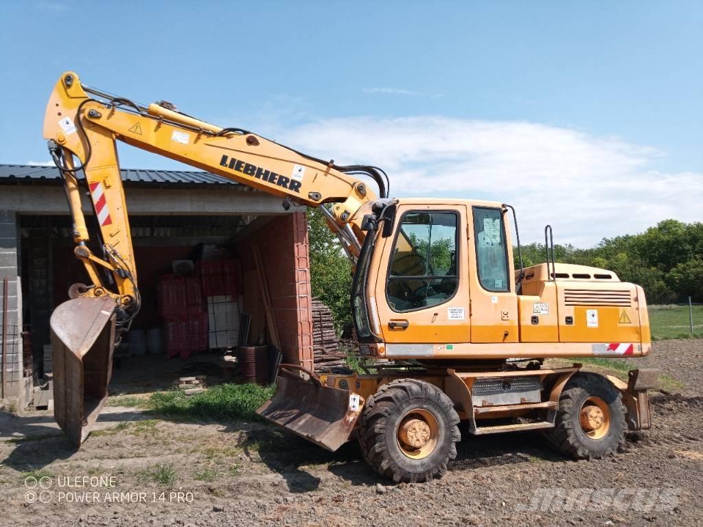 Liebherr A 900 C حفارات بعجل