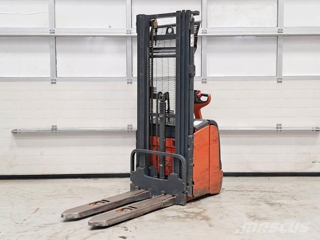 Linde L14 معدات التكديس الجوالة
