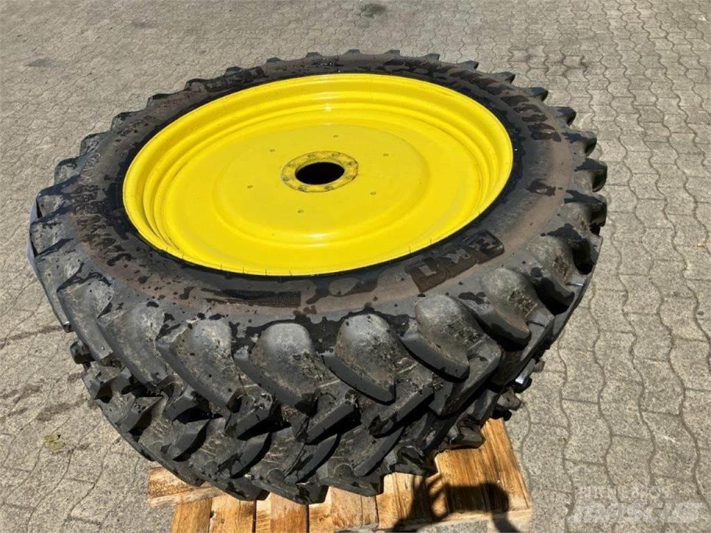 BKT 320/90R42 الإطارات والعجلات والحافات