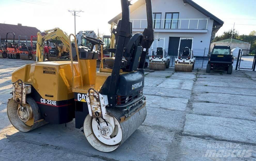 CAT CB 224 E مداحل ثنائية الاسطوانة