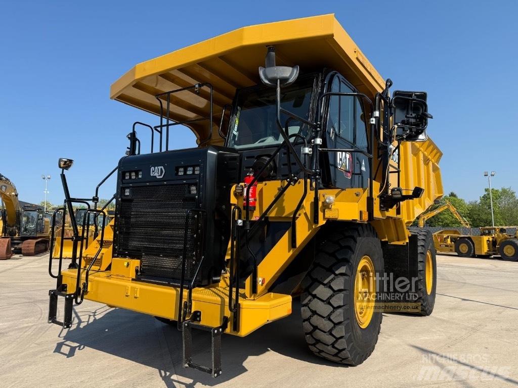 CAT 775 G شاحنات المخلفات الصلبة