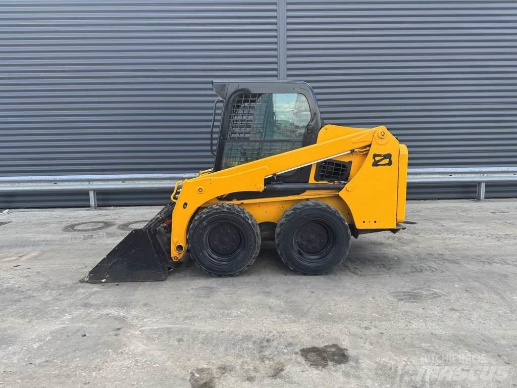 Bobcat S 450 ساحبات الأشجار