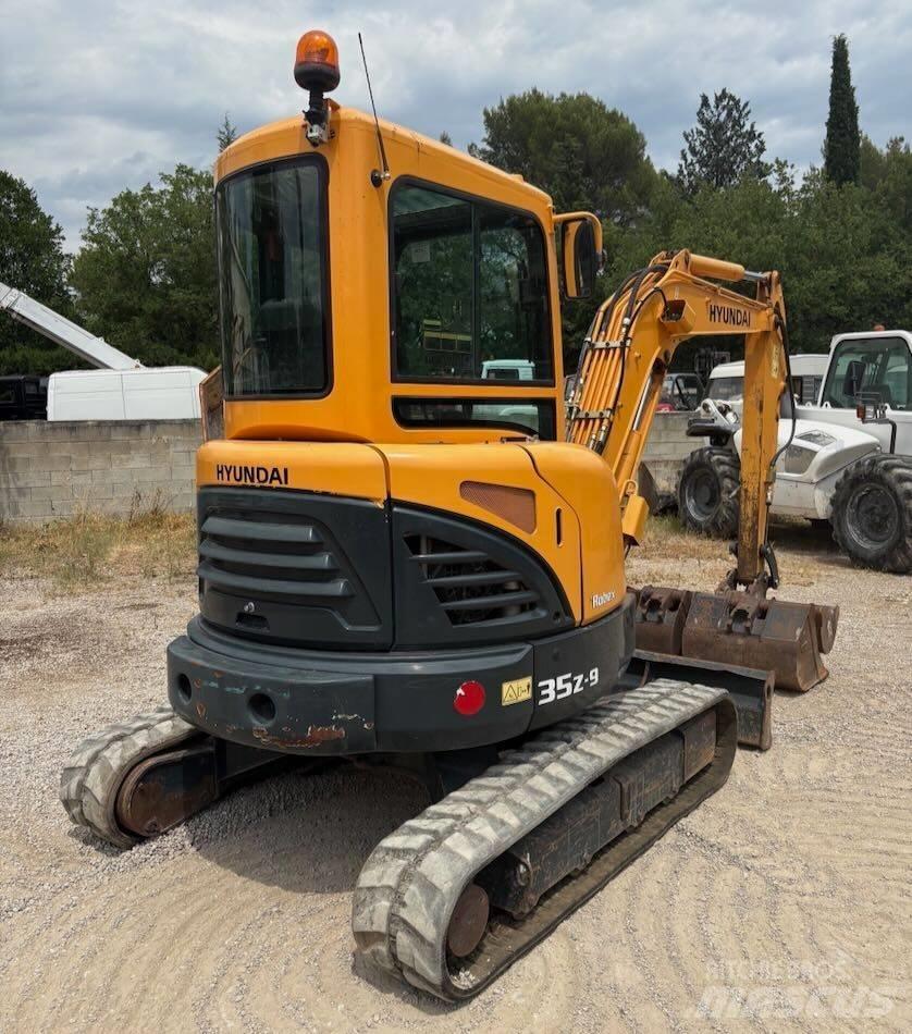 Hyundai R35Z-9 حفارات صغيرة أقل من 7 طن (حفارات صغيرة)