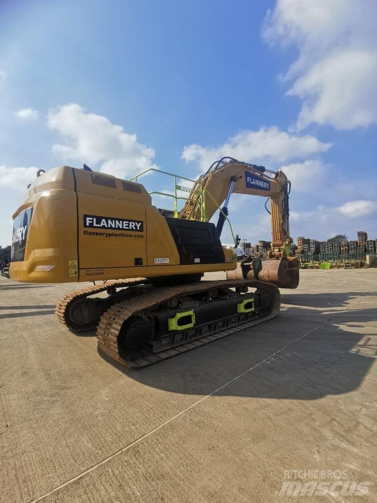 CAT 352 حفارات زحافة