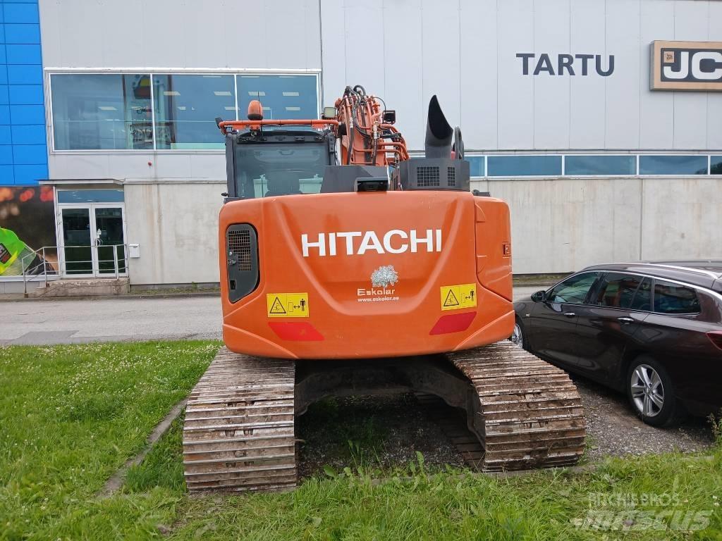 Hitachi ZX 135 US-6 حفارات زحافة