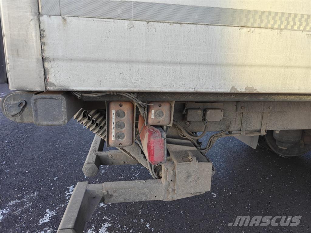 Scania P320 شاحنات ذات هيكل صندوقي