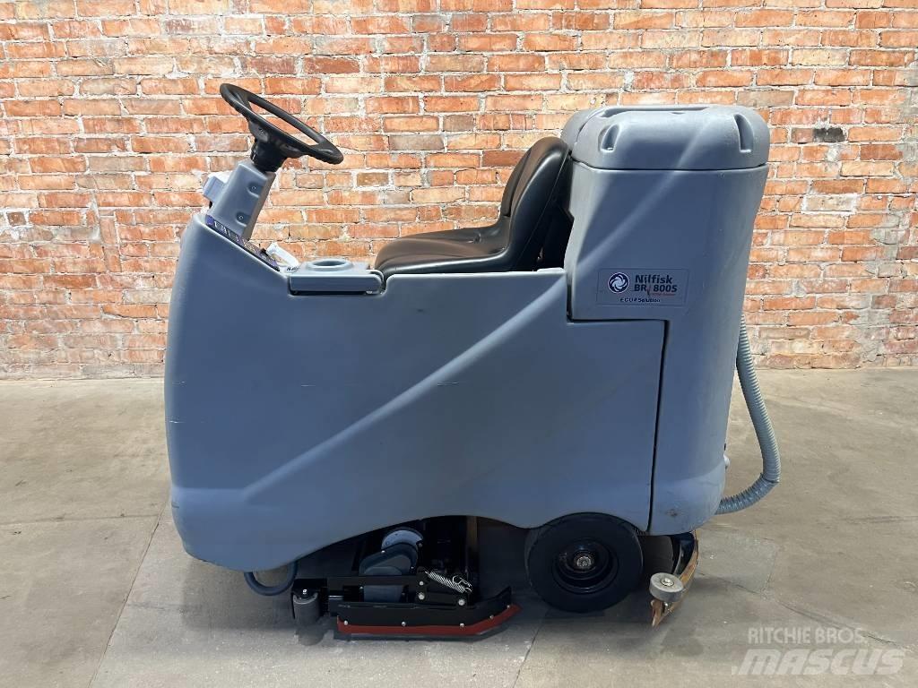 Nilfisk BR 800 S مجففات الغسيل