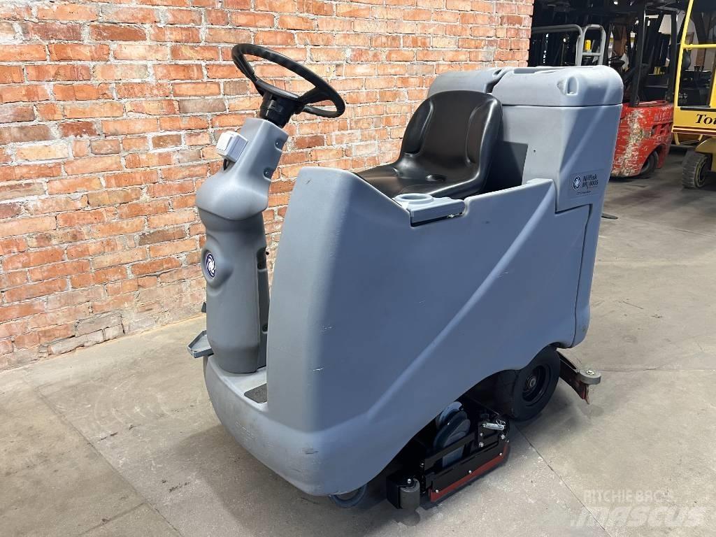 Nilfisk BR 800 S مجففات الغسيل
