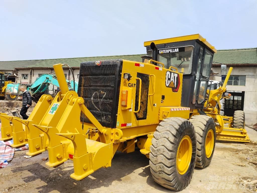 CAT 140 K معدات تمهيد الطرق