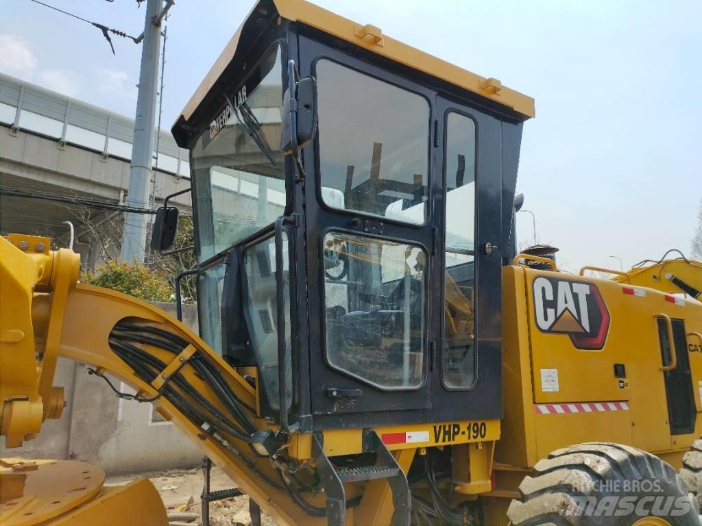 CAT 140 K معدات تمهيد الطرق