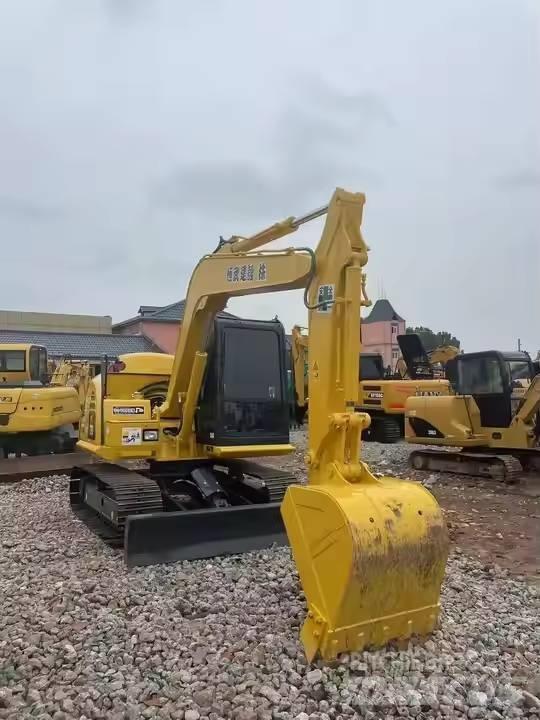 Komatsu PC70-8 حفارات وسط 7 طن - 12 طن