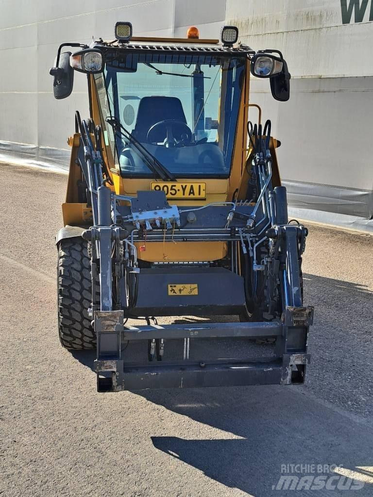 Wille 455 B جرارات مدمجة