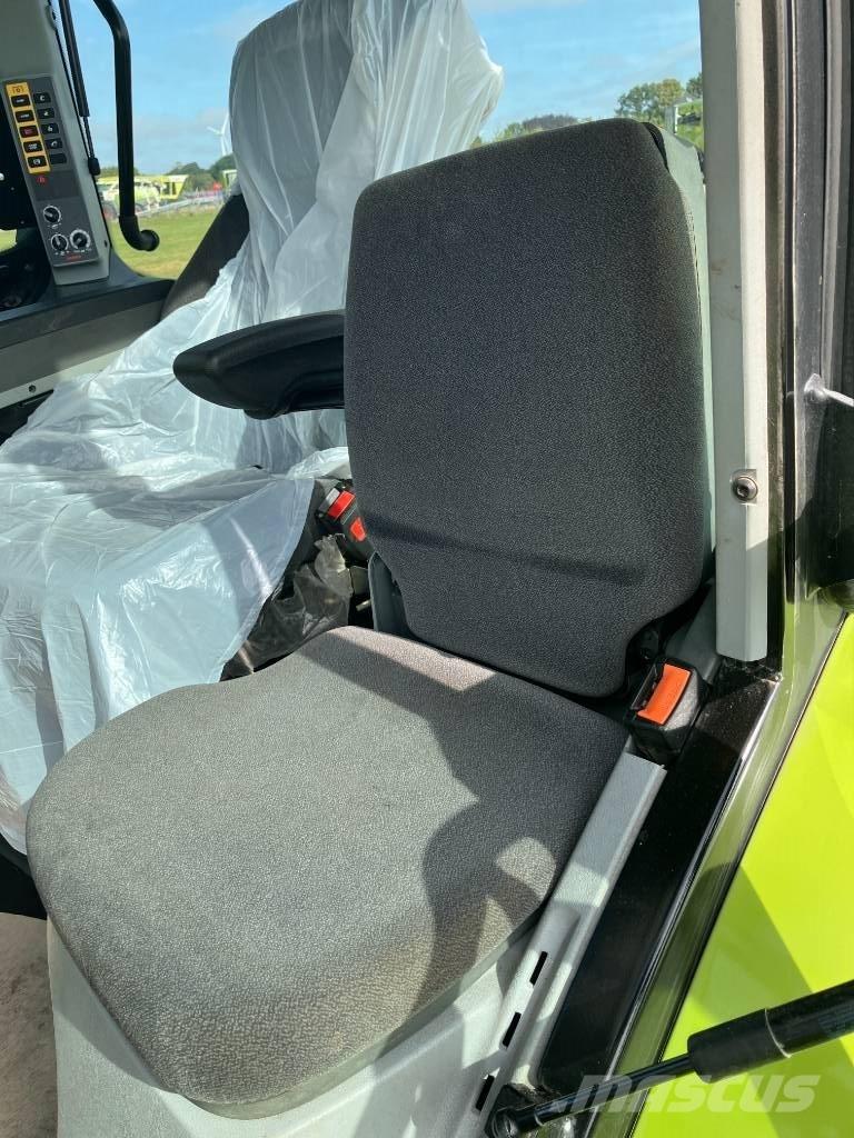 CLAAS Arion 530 CIS الجرارات
