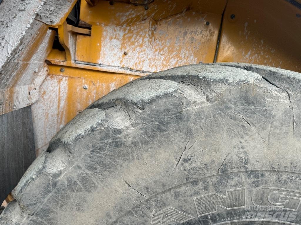 Volvo L 180 H لوادر بعجل