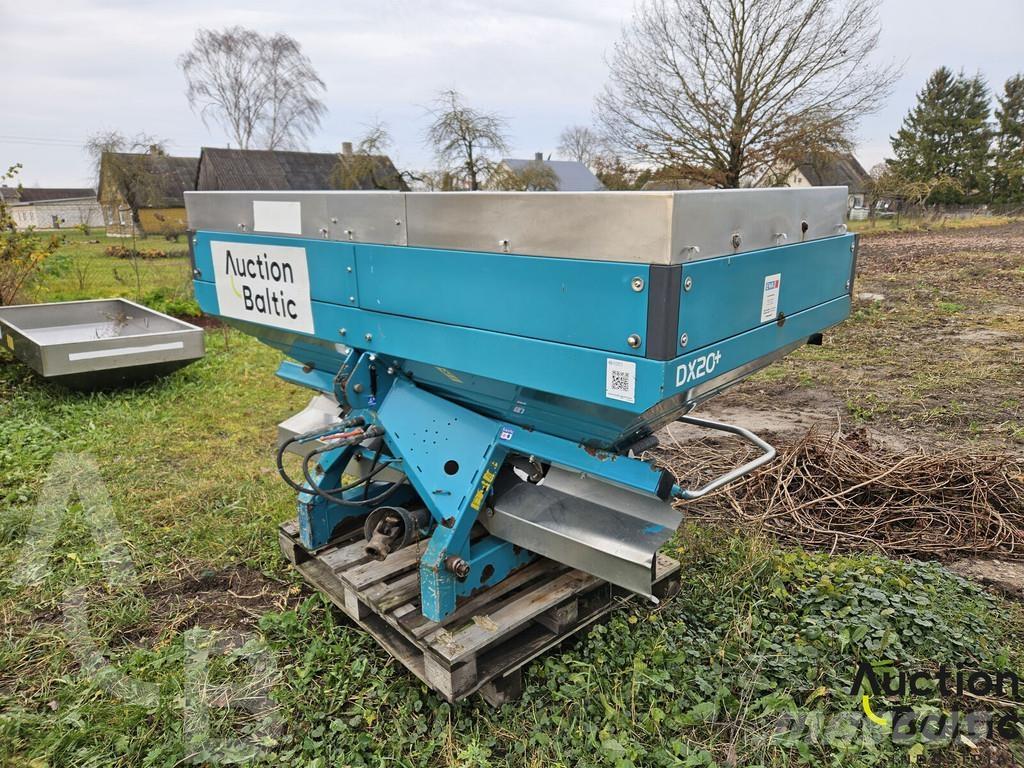 Sulky DX 20+ معدات فرد المواد المعدنية