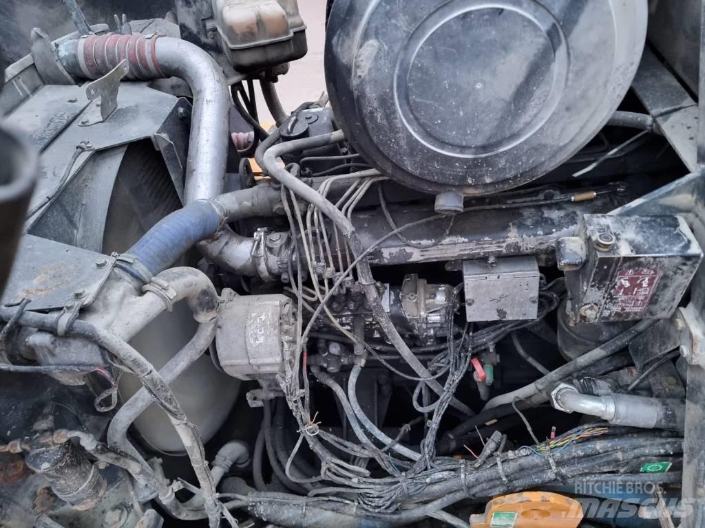 Moxy MT 31 6x6 ساحبات مفصلية
