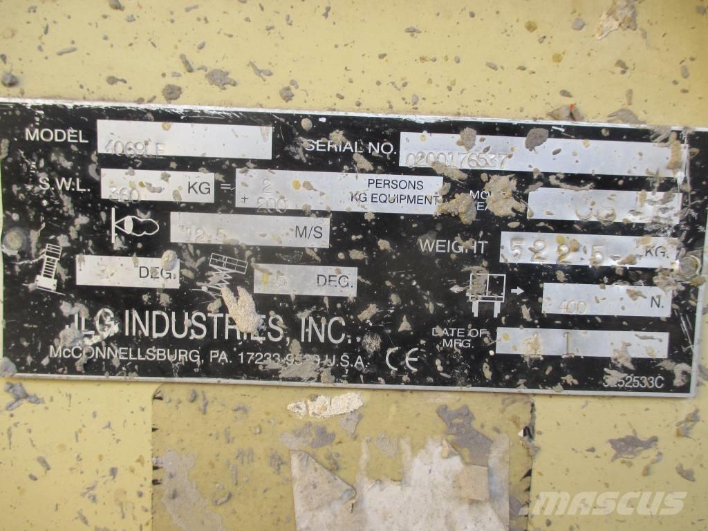 JLG 4069 LE رافعات مقصية الشكل