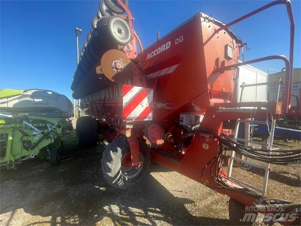 Kverneland DG 1200 مثاقيب
