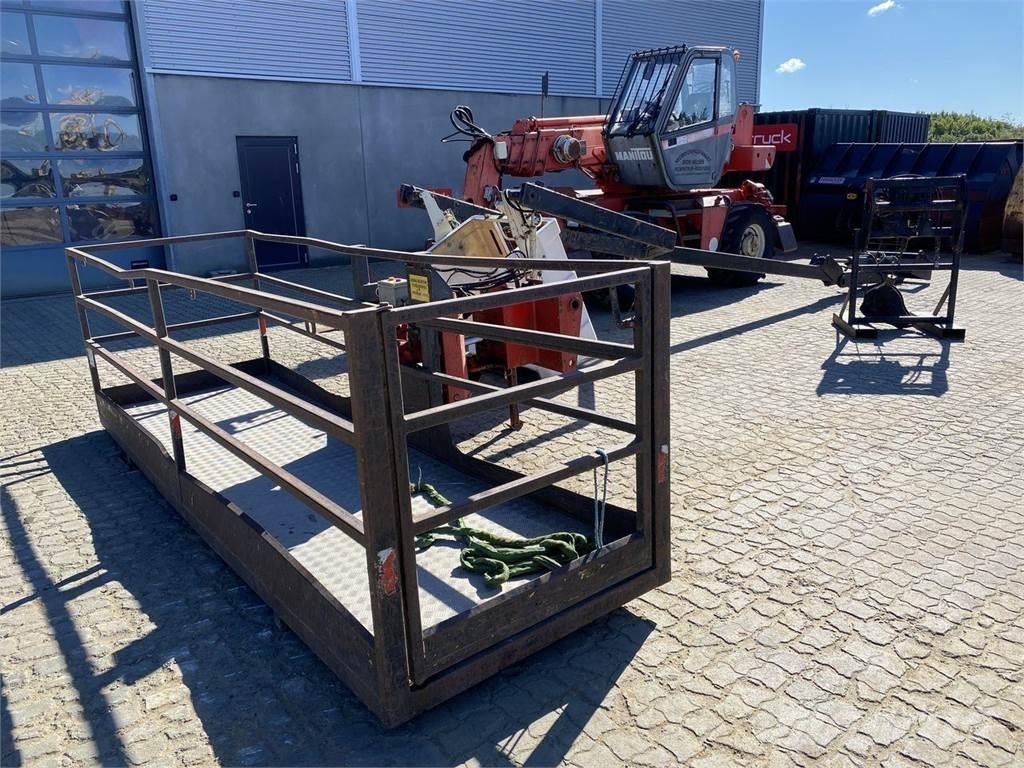 Manitou MRT1540 مناولات متداخلة
