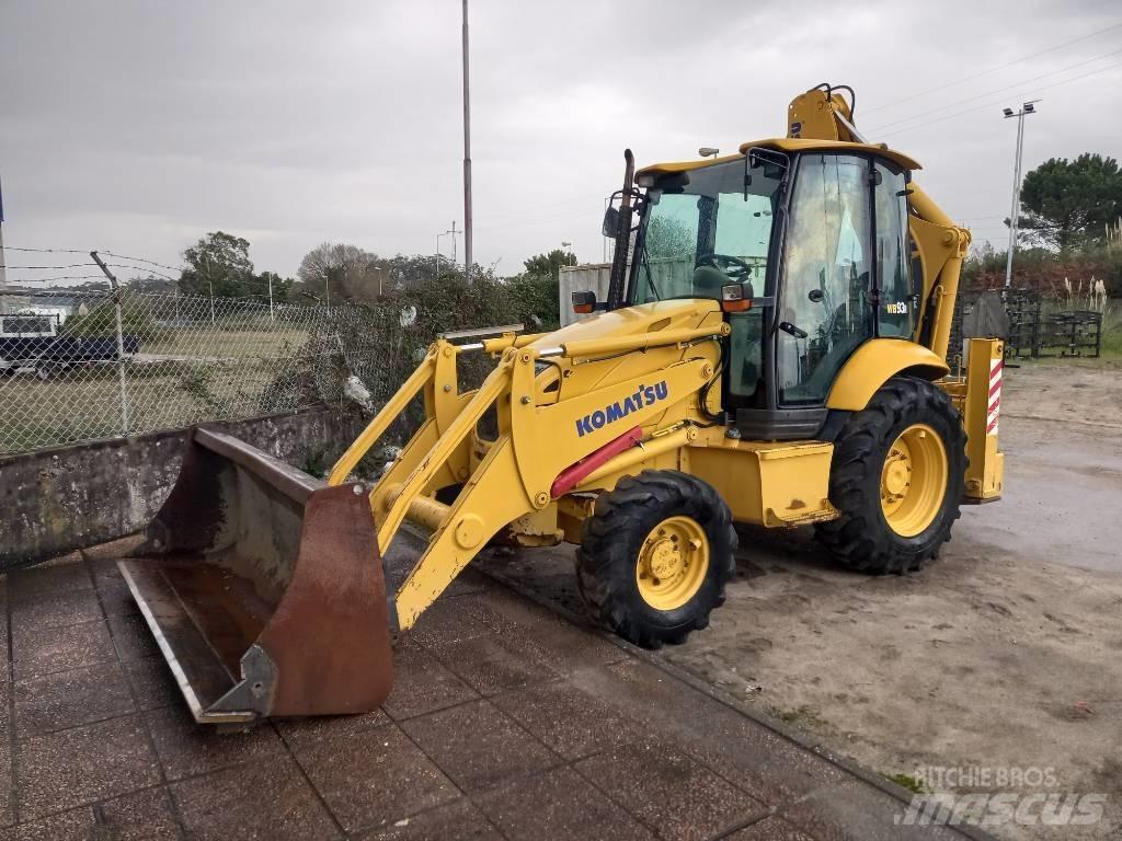 Komatsu WB 93 R لوادر ذات جرافات عكسية