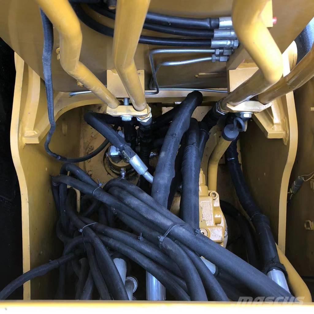 CAT 312 D L حفارات زحافة