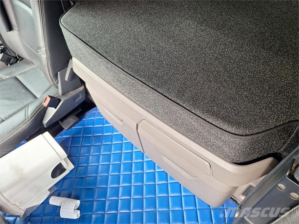 Scania R 410 LNG وحدات الجر