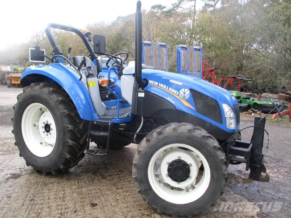 New Holland T 4.65 الجرارات