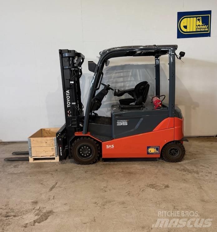 Toyota truck 8FBMT35 شاحنات ذات رافعات شوكية تعمل بالكهرباء