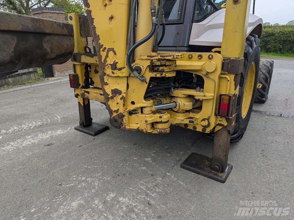 New Holland 951 B لوادر ذات جرافات عكسية