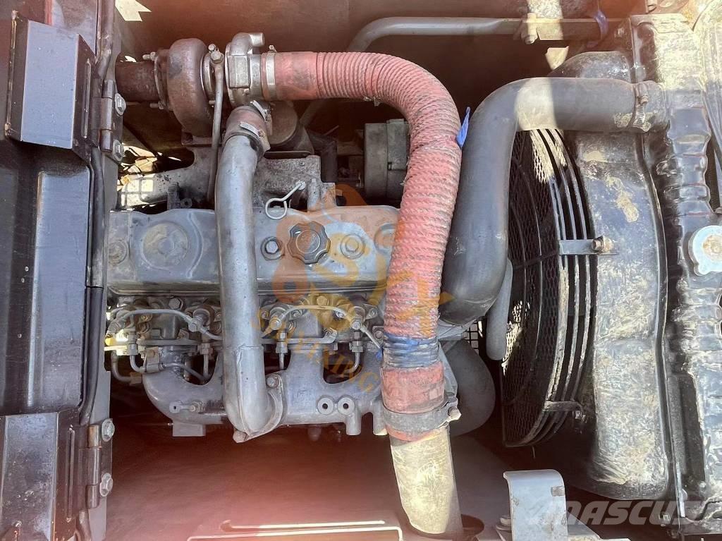 Hitachi EX 120 حفارات زحافة