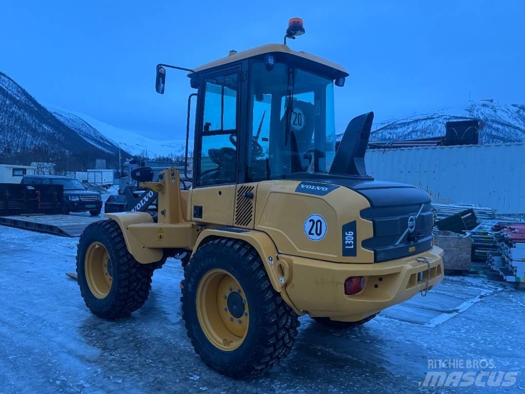 Volvo L 30 G لوادر بعجل