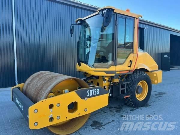 Volvo SD 75 B مداحل أحادية الأسطوانة