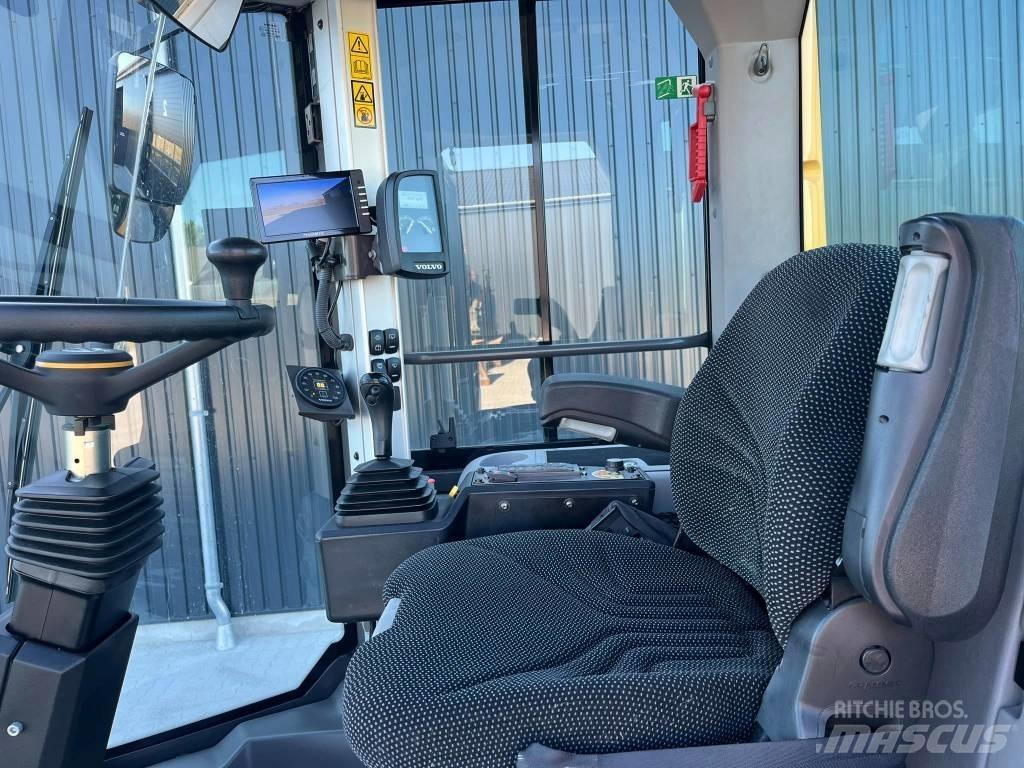 Volvo SD 75 B مداحل أحادية الأسطوانة