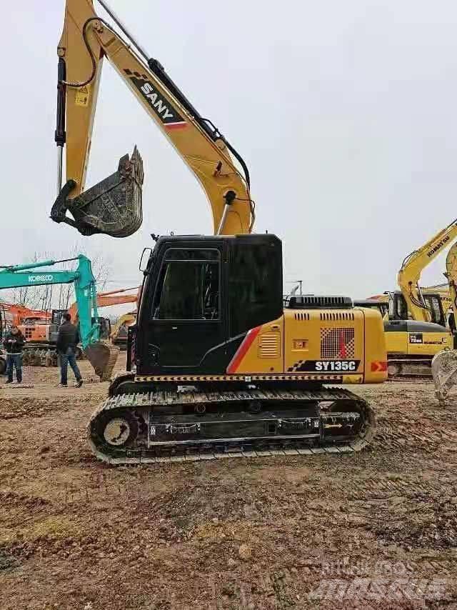 Sany 135C حفارات زحافة