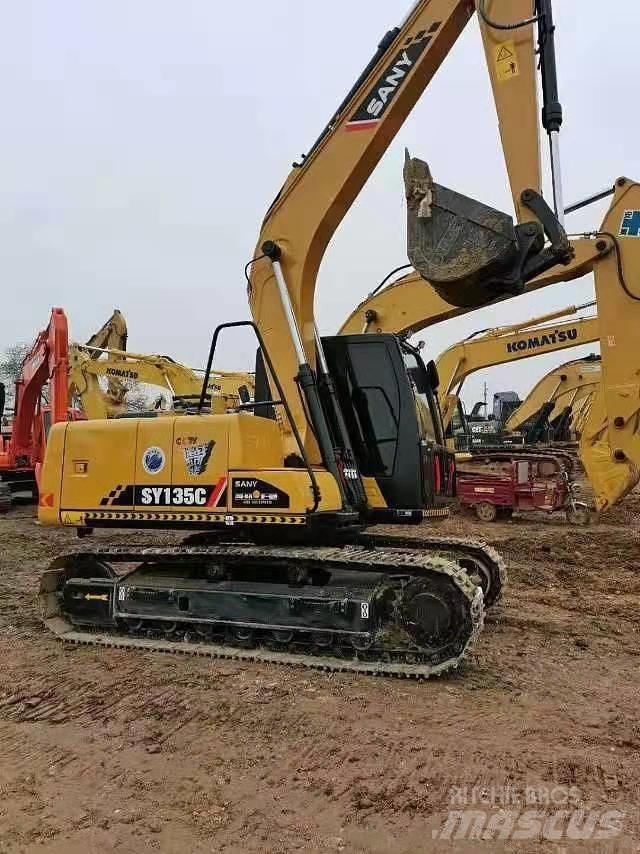 Sany 135C حفارات زحافة