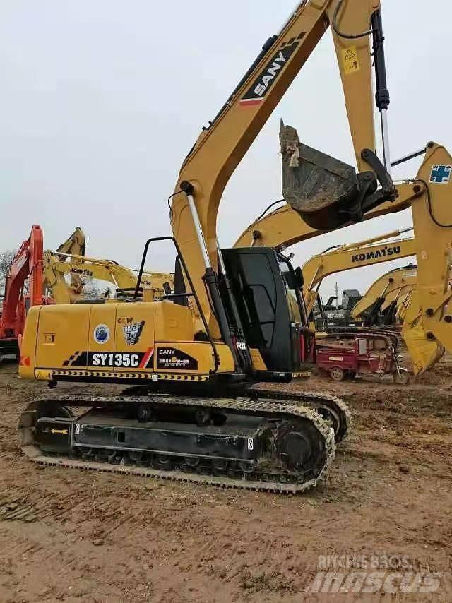 Sany 135C حفارات زحافة