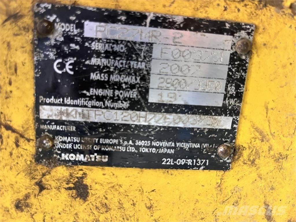 Komatsu PC27MR-2 حفارات بعجل