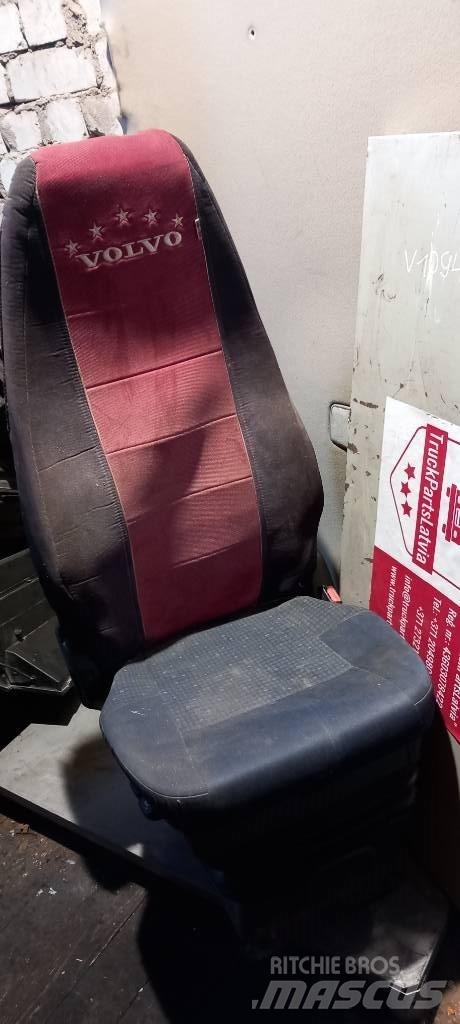 Volvo FH 13.   20591480 كابينة والداخلية