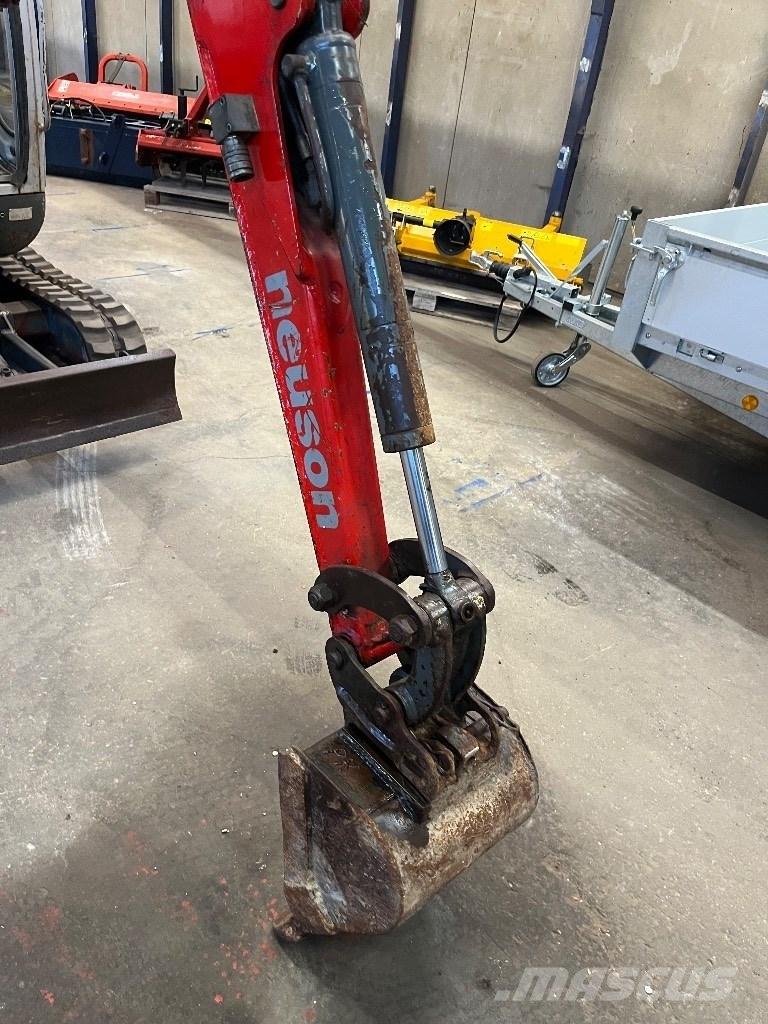 Neuson 2203 RD حفارات صغيرة أقل من 7 طن (حفارات صغيرة)