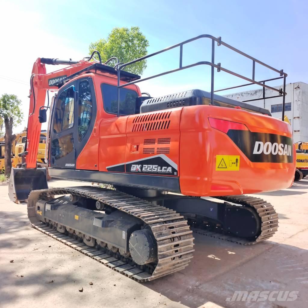 Doosan DX 225 LC-9C حفارات زحافة