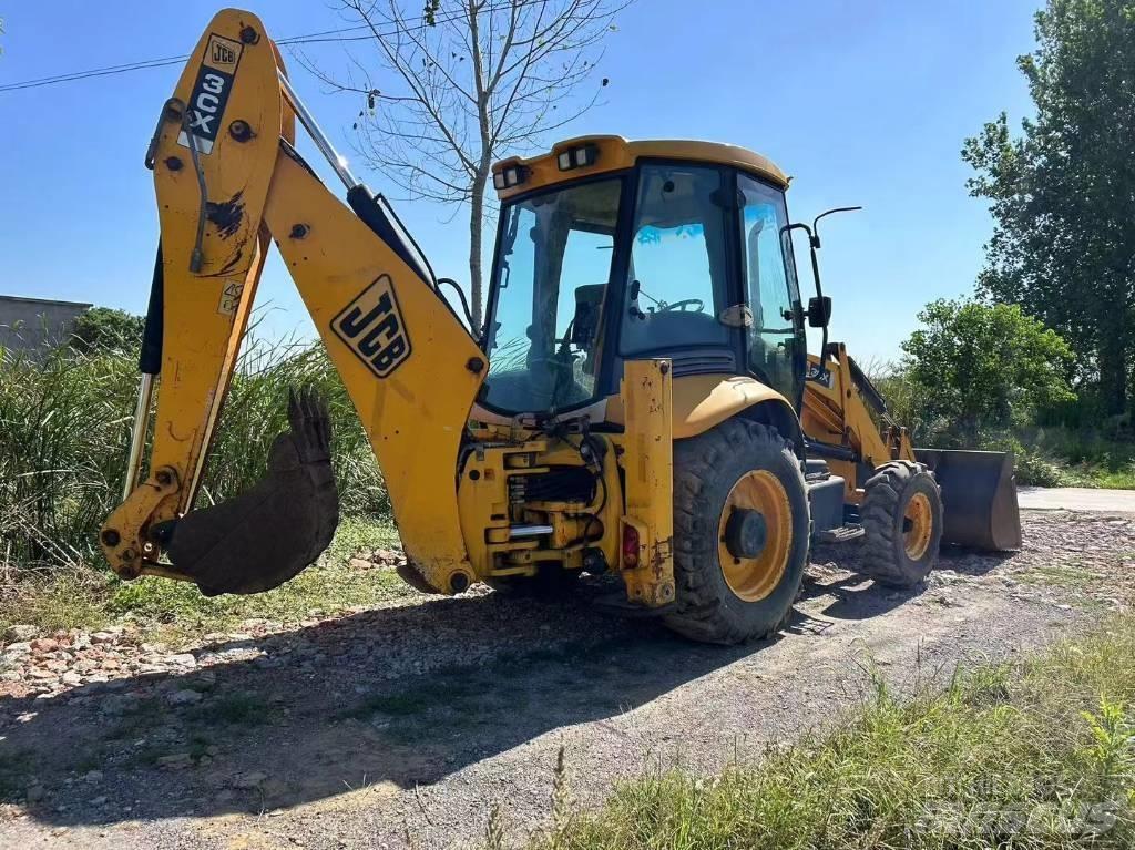 JCB 3 CX لوادر ذات جرافات عكسية