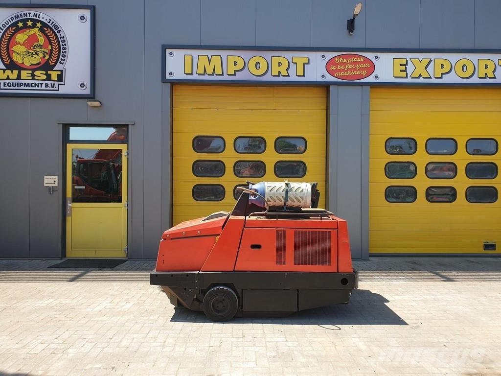 Hako Jonas 1700 كناسات