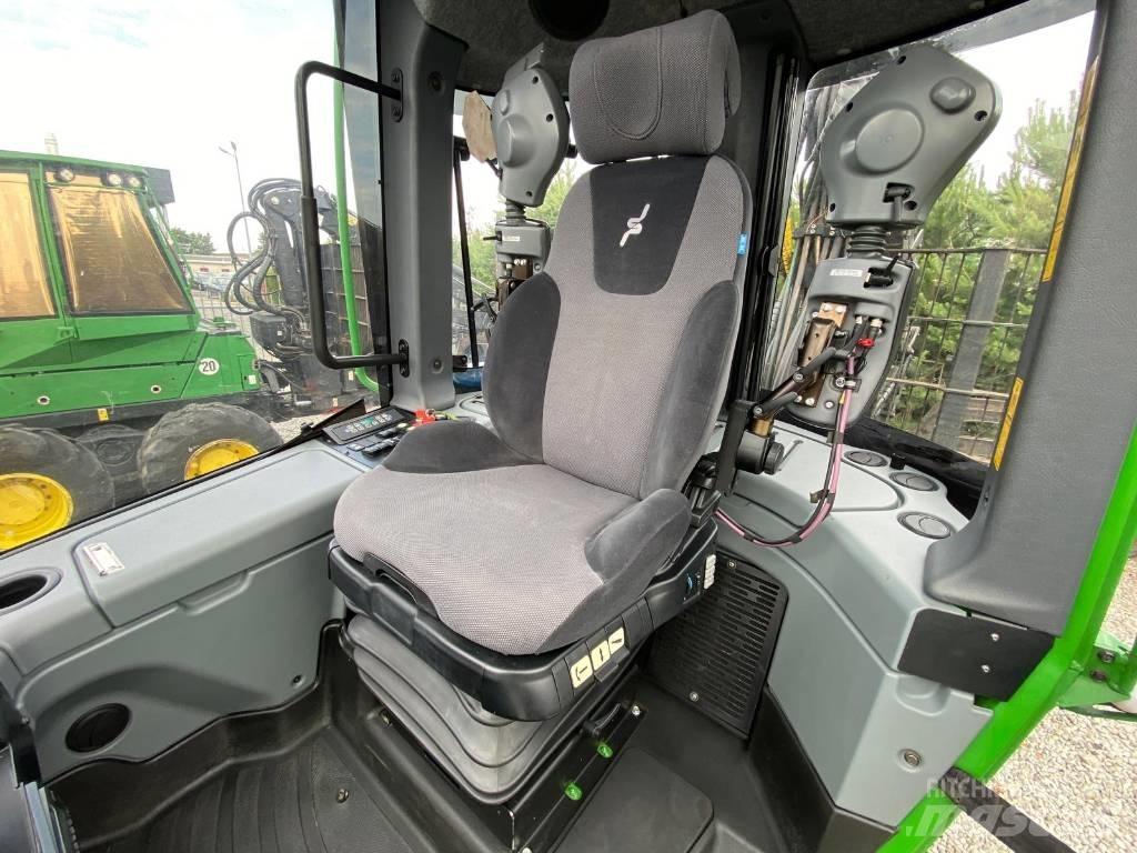 John Deere 1210 E شاحنات