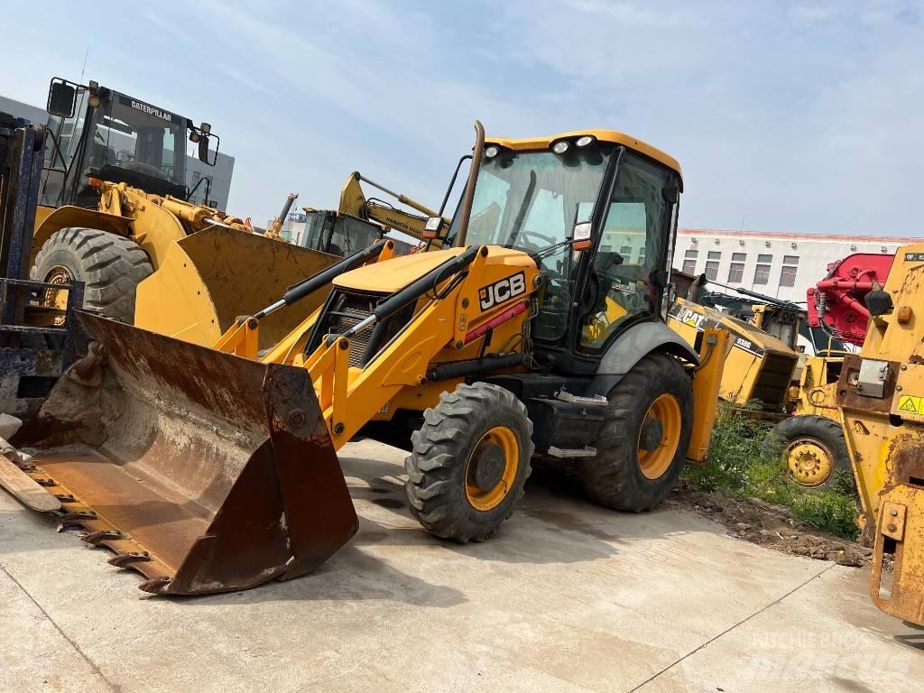 JCB 3CX لوادر ذات جرافات عكسية