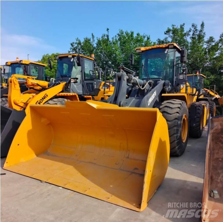XCMG LW 600 FV لوادر بعجل
