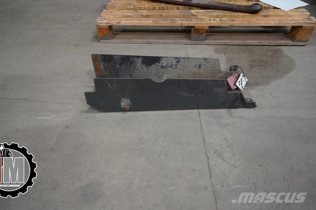 Valtra A 83 HT Skydd الشاسيه والتعليق